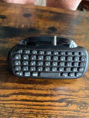 Wireless Chatpad Keyboard for PS4 Controller (Model TP4-008)